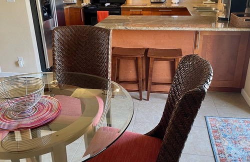 Dobson Ranch Casa | 1,900 SF Hermoso (Se admiten perros) Campo de golf Casa de pueblo