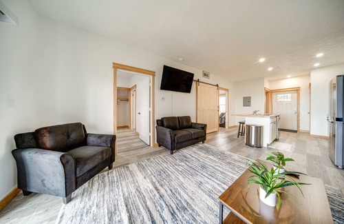 Erie Condominio | Golf Course View: Centrally Located Condo in Erie