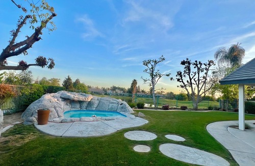 Eagle Ranch Casa | Golf Course View Home with Dual AC and SPA