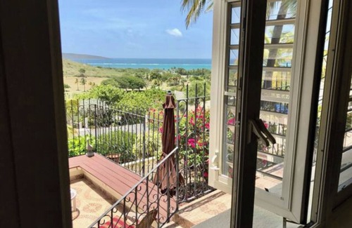 Slob Villa | Golf Course Villa with beautiful turquoise water view