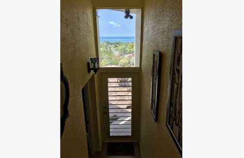 Slob Villa | Golf Course Villa with beautiful turquoise water view
