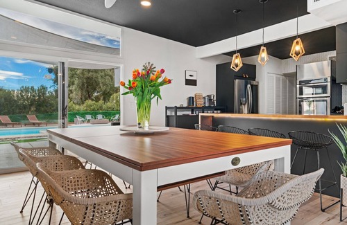 Winchester Casa | Golf Course Villa w/LUX Backyard, Pool, SPA - Close to Strip, LVCC