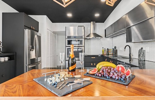 Winchester Casa | Golf Course Villa w/LUX Backyard, Pool, SPA - Close to Strip, LVCC