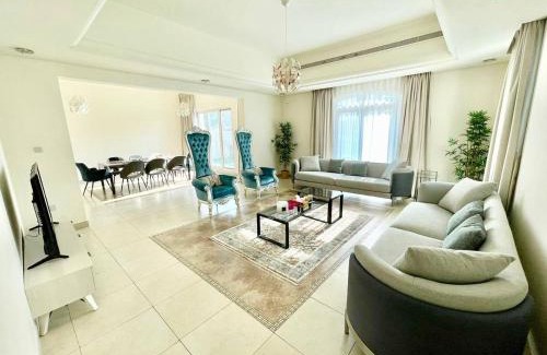 Dubai Sports City Villa | Golf Facing 5Bedroom Villa in Novelia Village