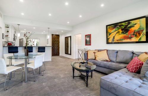 Palm Springs Apartamento | Golf Haven with Pool Access - 5 Mi to Palm Springs