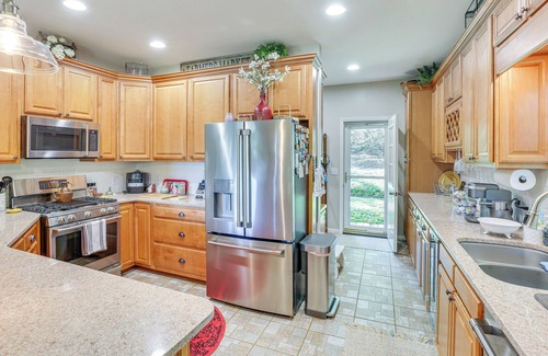 Roaring Gap Casa | Golf, Hike & Explore: Blue Ridge Mtn Haven w/Deck