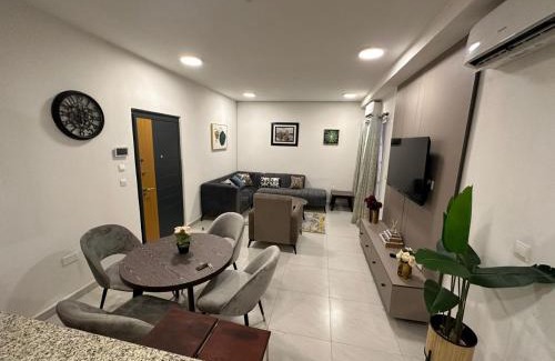 Benin City Apartamento | Golf Mews
