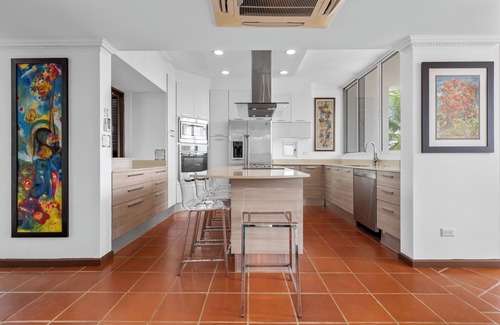 Mameyes II Villa | Villa de golf y océano recientemente renovada con impresionantes vistas