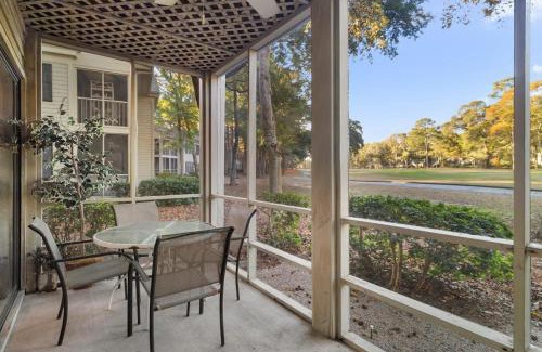 Pawleys Island Casa | Golf Side Elegance 2BR Villa Hideaway