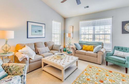 Sunset Beach Apartamento | Golf, Swim and Explore Sunset Beach Family Condo!