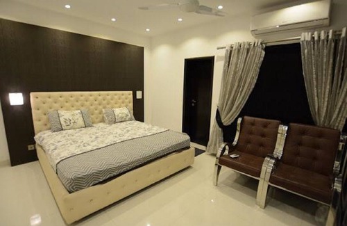 Lahore Hotel | Golf View Luxury Icon Suites