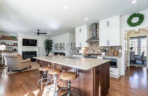 Wake Forest Casa | Golf Views and Family Barbecues