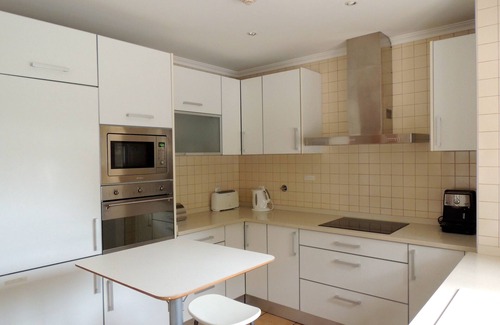 Praia del Rei Villa | Villa con piscina climatizada privada y bañera de hidromasaje