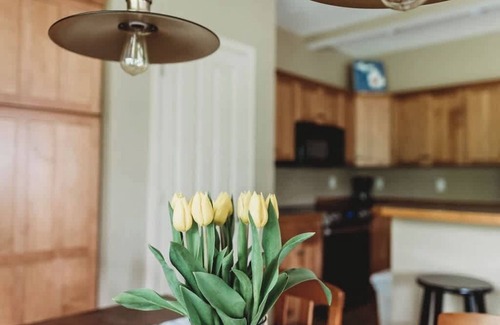 Chief Golf Cottages Villa | GolfCondo-ChiefCourse - Pool- Hole # 2 backyard