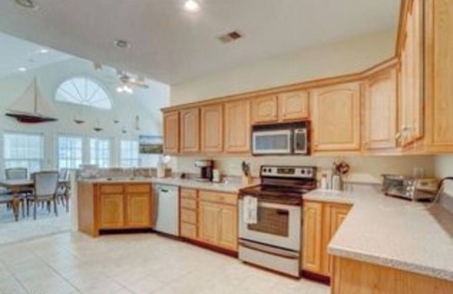 Calabash Casa | Golfer's Delight! Spacious 5-bedroom house on golf course in charming Calabash.
