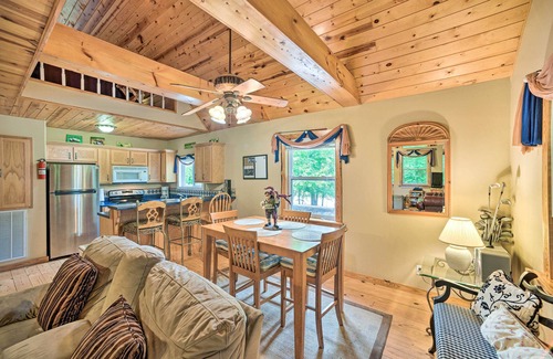 Guntersville Cabina | 'Golfer's Retreat' - Cabin in Resort