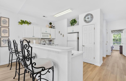 Sunset Beach Condominio | Golfers Delight on Sandpiper Bay Golf Course 3 BR condo in tranquil Sunset Beach