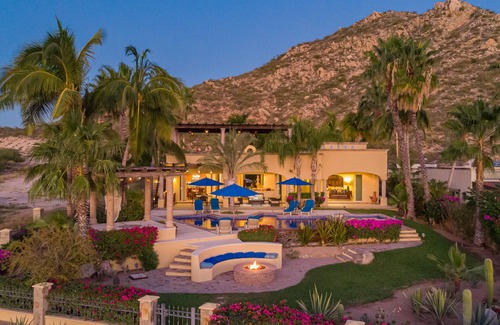 San Jose del Cabo Casa | GOLFERS PARADISE! 4 BR LUXURY VILLA WITH AMAZING OCEAN VIEWS ON CABO REAL COURSE