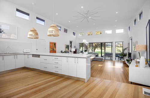 Fingal Casa | Golfers retreat situated right on the world famous Moonah Links Golf Course