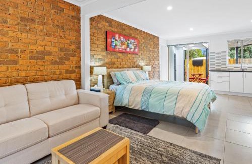 Rosebud Casa | Golfside Getaway 2 by Ready Set Stay