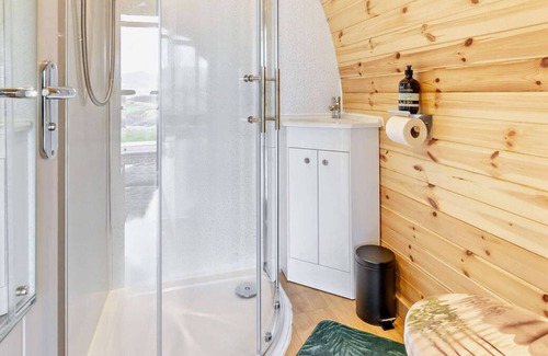 Ponterwyd Chalet De Esquí | Golygfa Cambrian in Aberystwyth