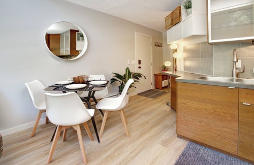 Whistler Creekside Apartamento | Gondola Haus - Free parking & near ski lifts