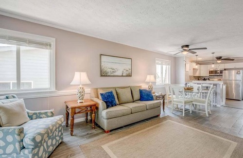 Kill Devil Hills Casa | Gone Coastal | Oceanfront | Community Pool
