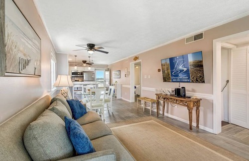 Kill Devil Hills Casa | Gone Coastal | Oceanfront | Community Pool