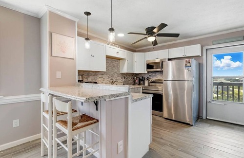 Kill Devil Hills Casa | Gone Coastal | Oceanfront | Community Pool