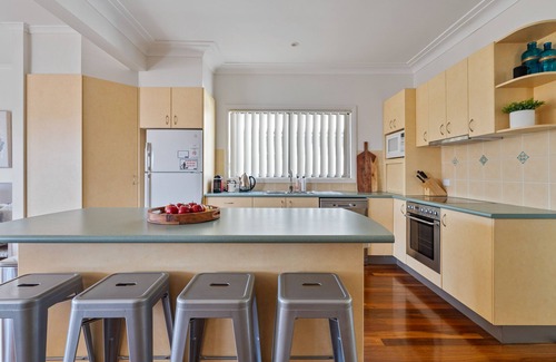 Nelson Bay Casa | Gone Surfing - In the heart of Nelson Bay Village