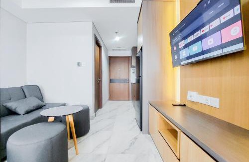 Pinang Apartamento | Good and Restful 1BR at The Smith Alam Sutera Apartment By Travelio
