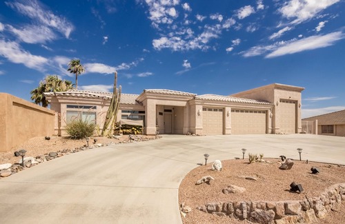Crestline Casa | good home must visit. Confirm dates before visiting