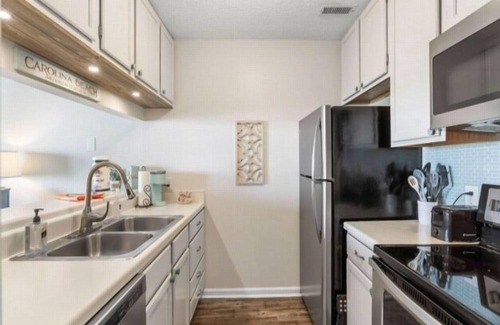 Carolina Beach Villa | Good Vibes Carolina Beach by RedAwning