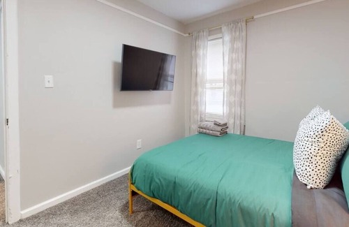 Warren Casa | Good Vibes in Warren 2BR/1BTH