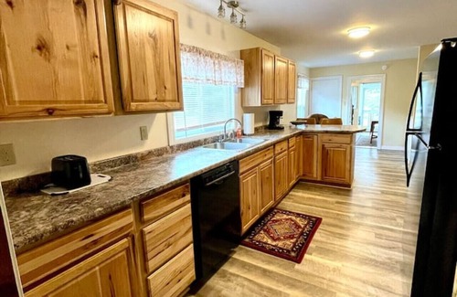 Greenville Junction Apartamento | Good Vibes Lodge - Moosehead Lake