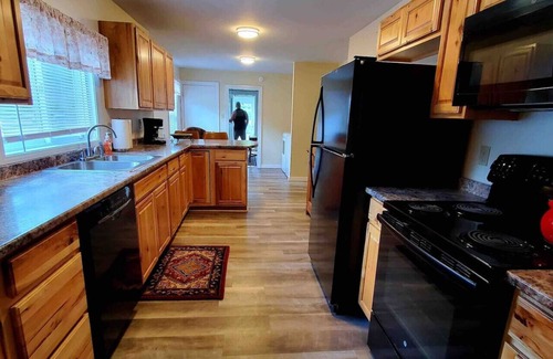 Greenville Junction Apartamento | Good Vibes Lodge - Moosehead Lake