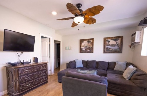 Logan Heights Casa | GoodLifeResorts (Downtown, Airport) 4 BR, 10 guest