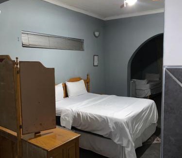 Windhoek Cama Y Desayuno | GOODLIVING B&B GUESTHOUSE