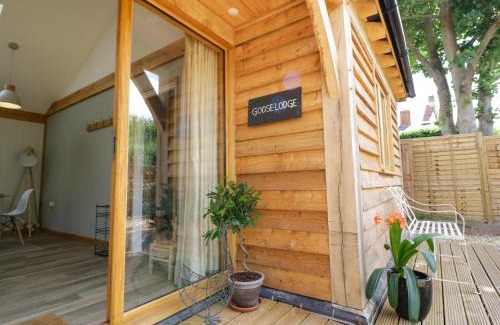 Halford Casa | Goose Lodge