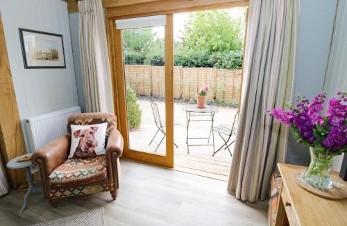 Halford Casa | Goose Lodge
