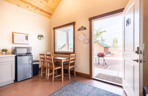 Apple Valley Cabina | Gooseberry Lodges