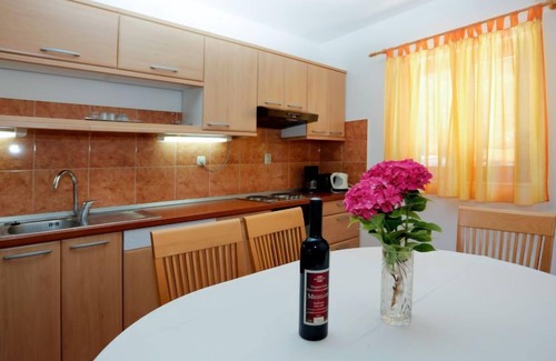 Mirce Casa | Casa de vacaciones Gorana (BRC152) en Brac/Splitska - 12 personas, 6 dormitorios