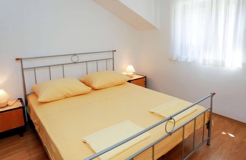 Mirce Casa | Casa de vacaciones Gorana (BRC152) en Brac/Splitska - 12 personas, 6 dormitorios