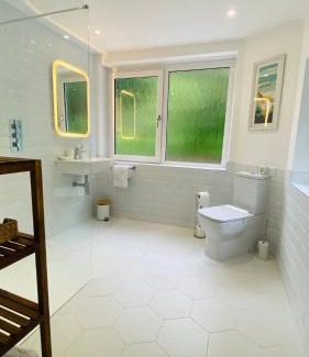 Pendine Casa | Gordy Hall -Sea facing Welsh cottage with stunning views