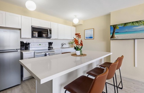 Waikiki Condominio | Gorgeous 1 Bdrm Waikiki Banyan Partial Ocean View T1