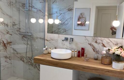 Cronenbourg Est Apartamento | Gorgeous 1-bedroom apartment 80 sqmeters