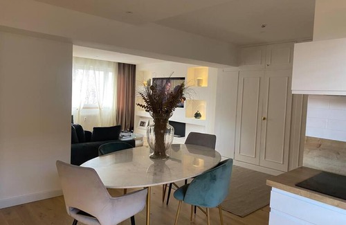 Cronenbourg Est Apartamento | Gorgeous 1-bedroom apartment 80 sqmeters