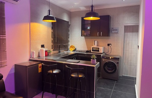 Teshie Casa | Gorgeous 1-bedroom apartment near Airport Hills with AC, WiFi