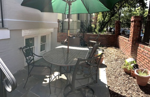 Capitol Hill Casa | Gorgeous 1BR apt/Capitol Hill/Eastern Market Entire rental unit in Washington