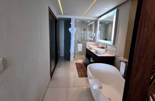 Santa Rosa Complejo | Gorgeous 2-bedrm resort in superb San José del Cabo with infinity pool, & more!